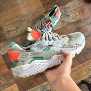 Nike Air Huarache 'South Beach' sneakers in Wolf Grey with Sunset Pulse size 11